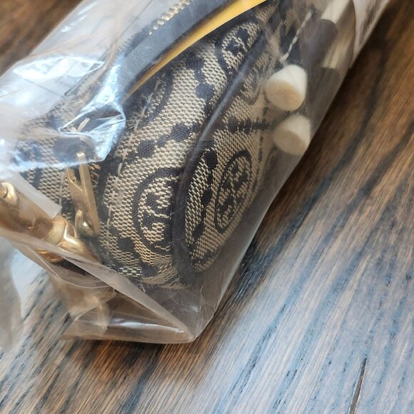 New Tory Burch golf ball and tee set - Picture 5 of 5